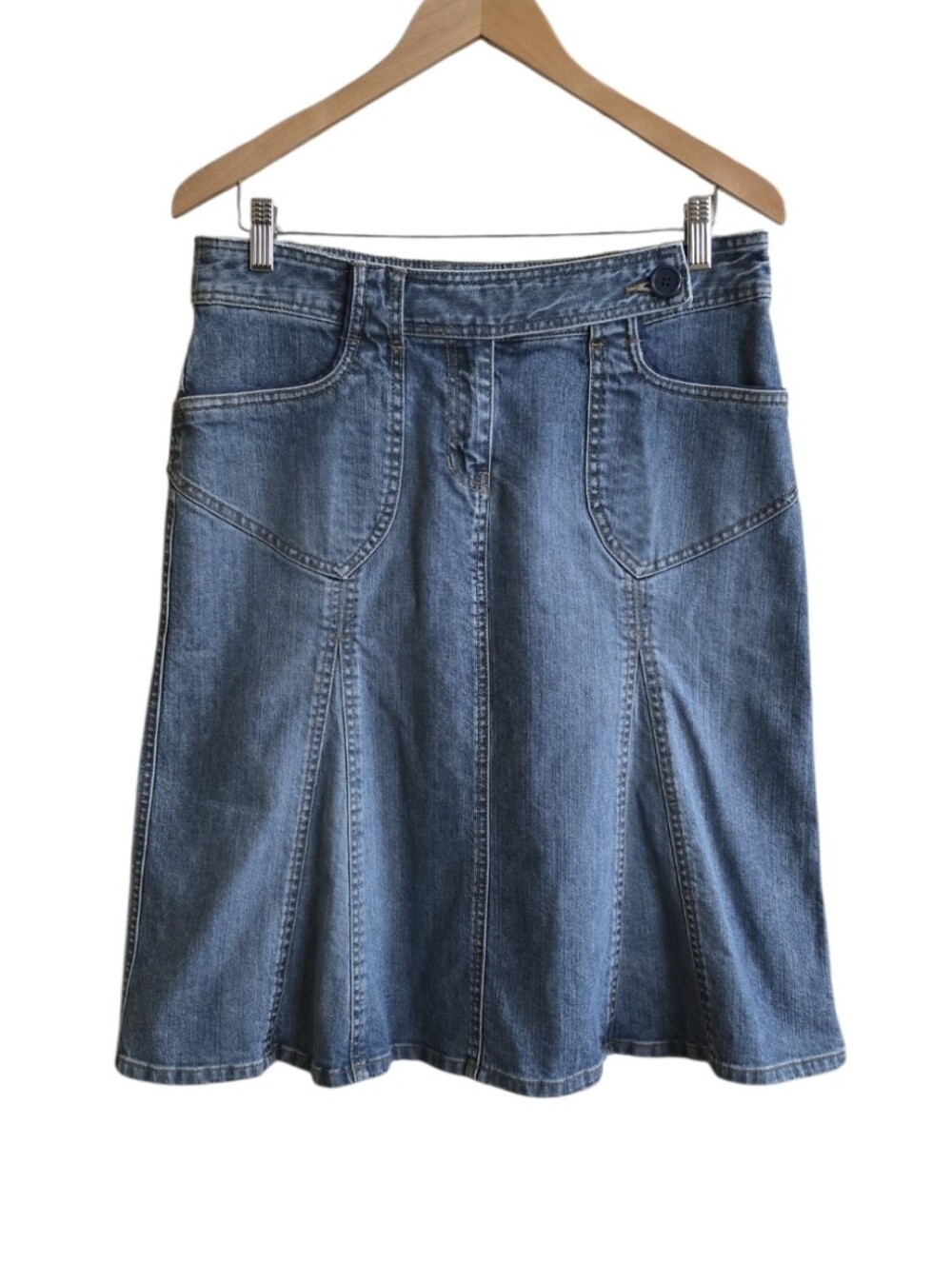 H&M A-line Medium Wash Knee Length Midi Denim Skirt. Size 10